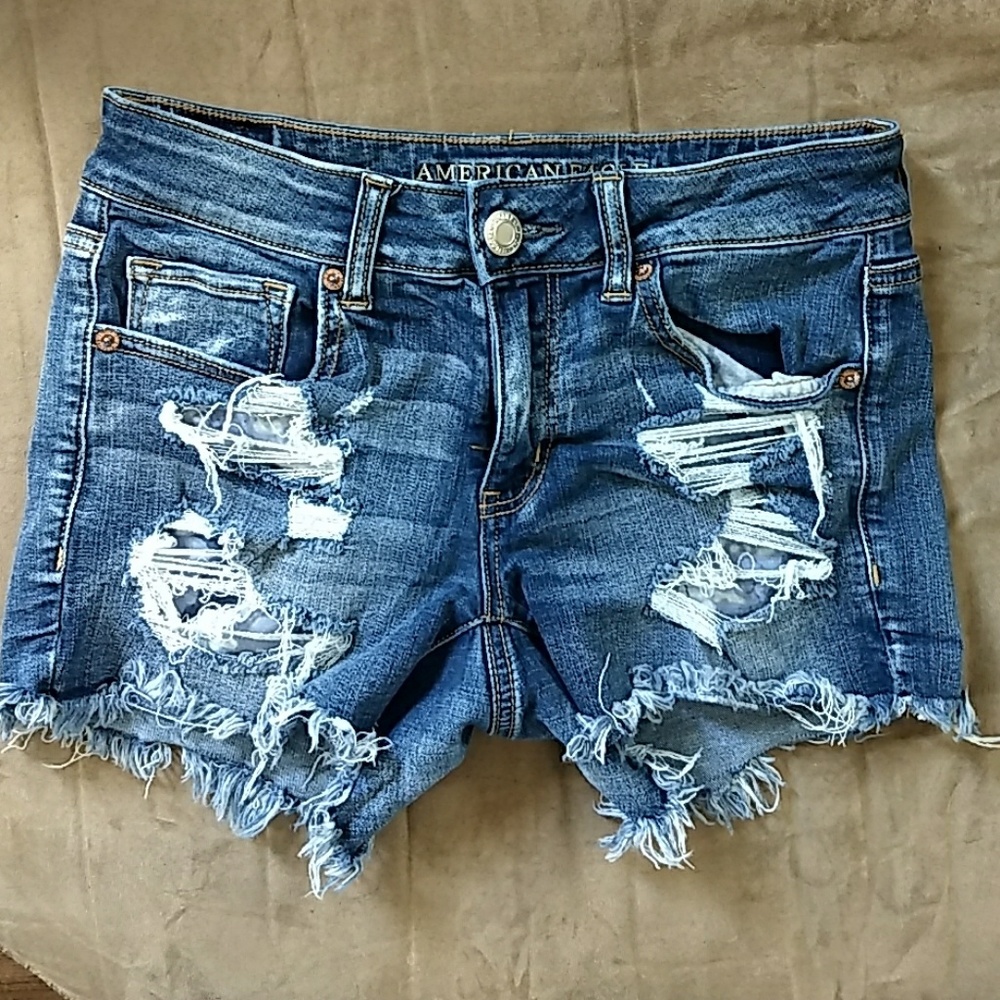 American Eagle Midi super stretch shorts sz 6